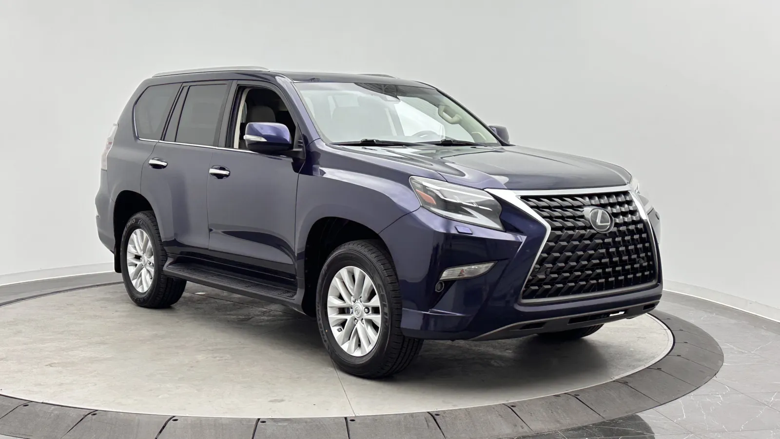 Lexus GX photo 3
