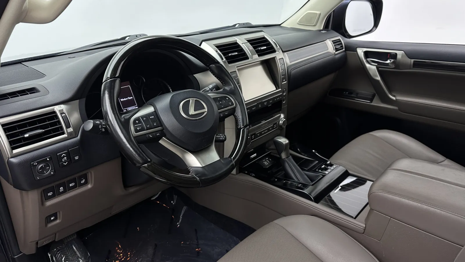 Lexus GX photo 9