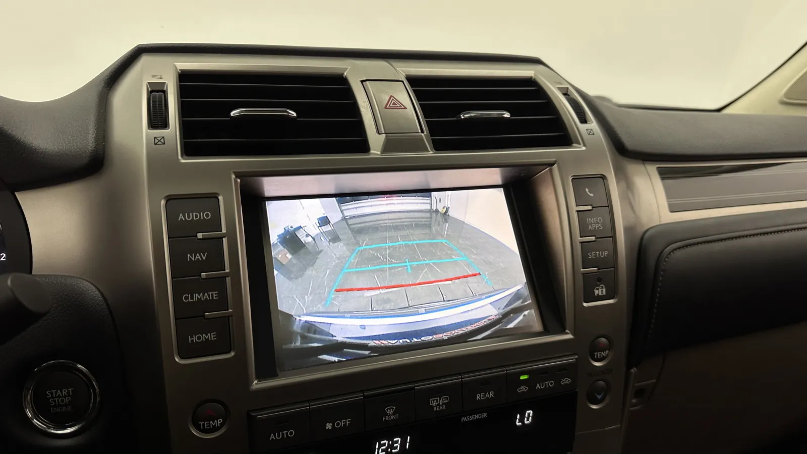 Lexus GX photo 18