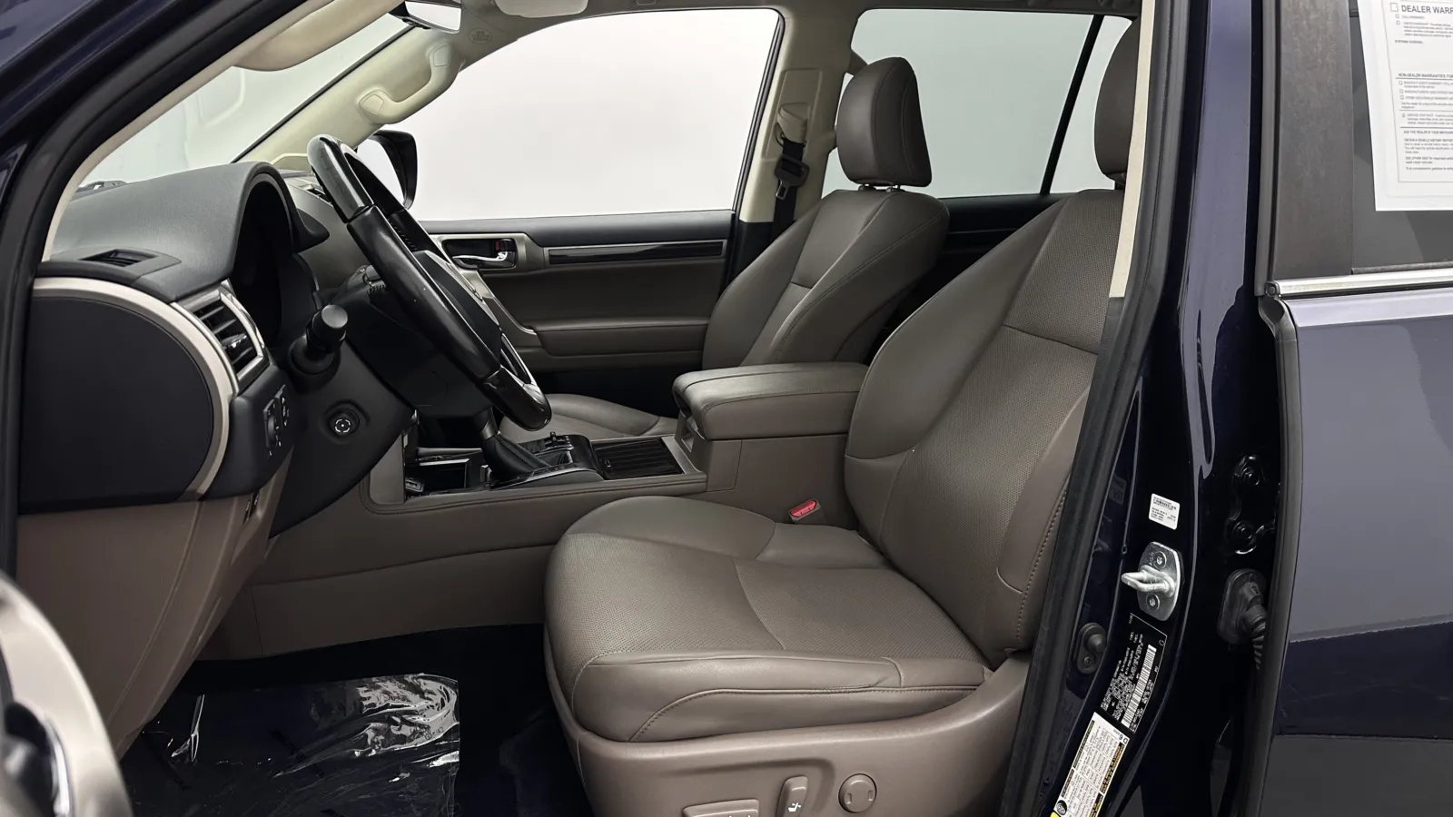 Lexus GX photo 14
