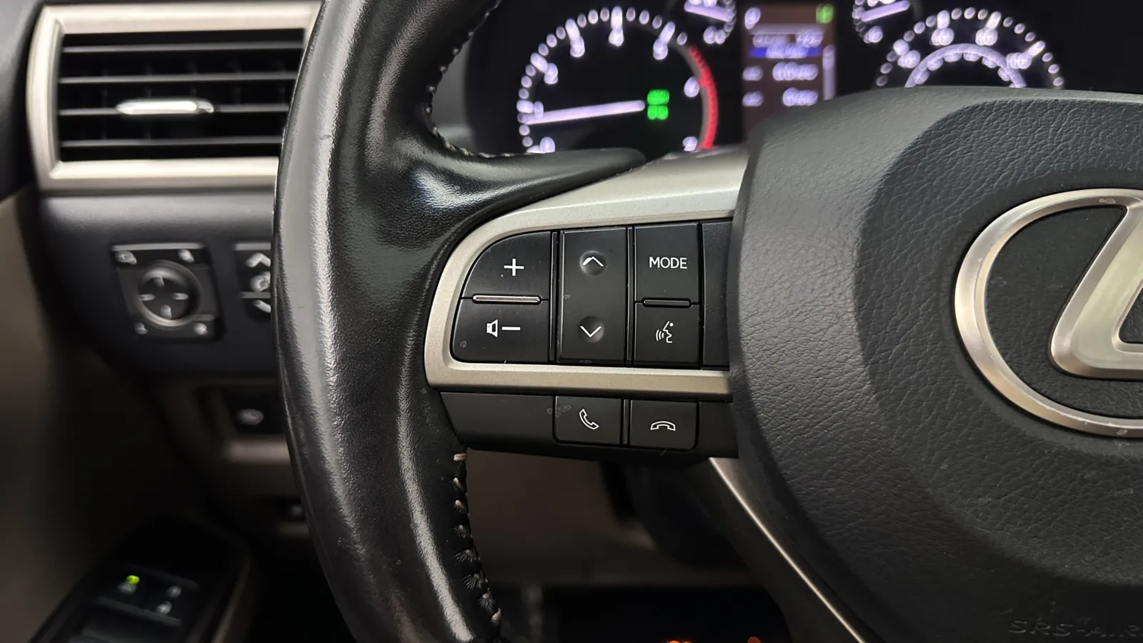 Lexus GX photo 21