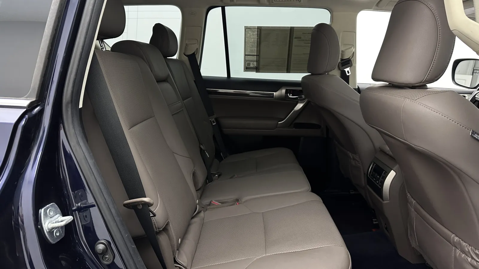 Lexus GX photo 33