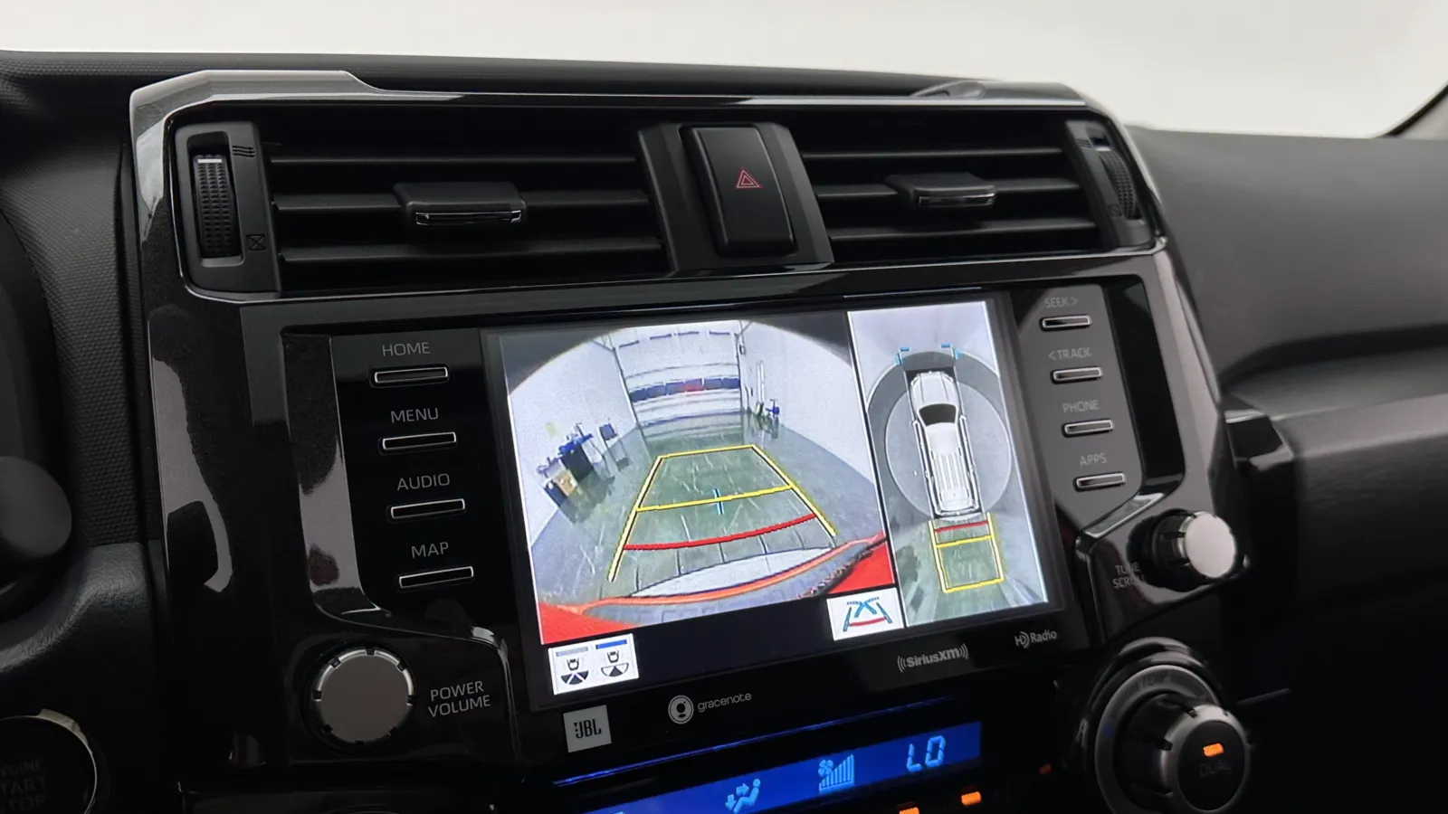 Toyota 4Runner photo 18