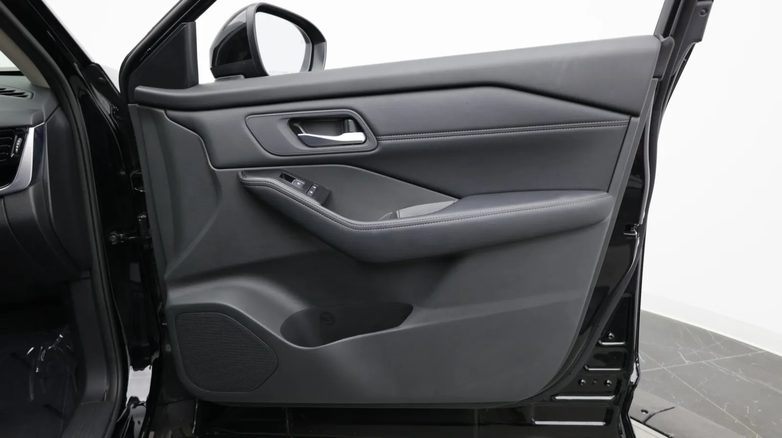 Nissan Rogue photo 36