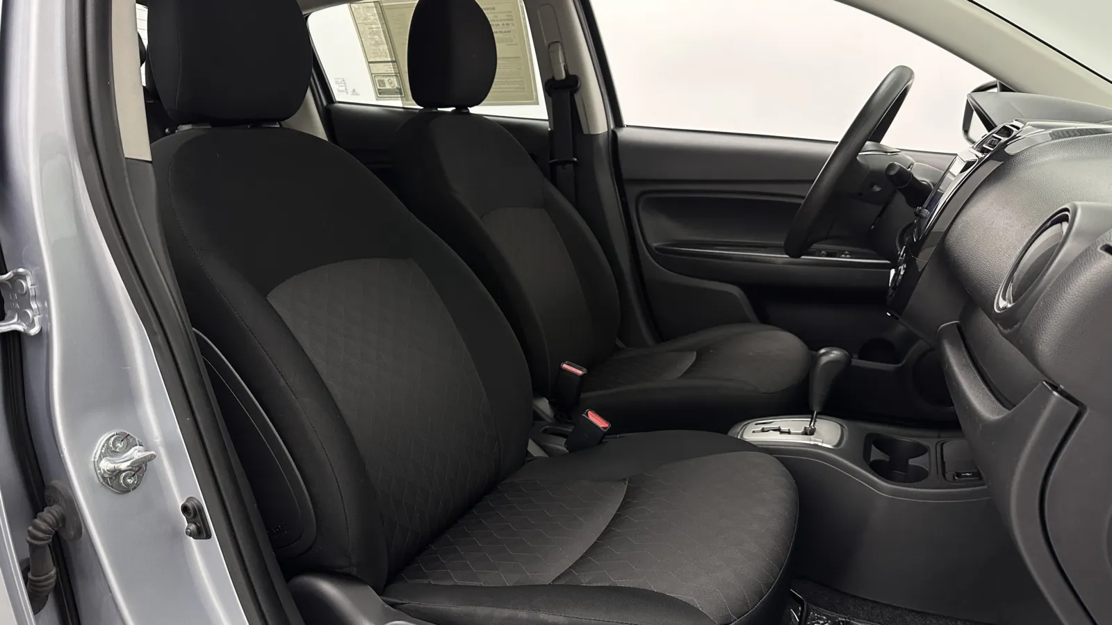 Mitsubishi Mirage photo 28