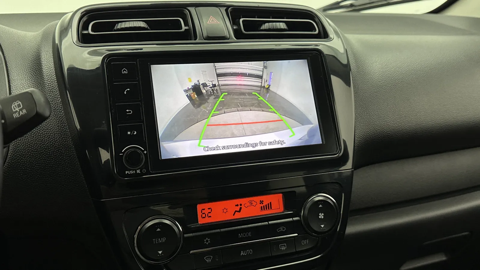 Mitsubishi Mirage photo 12