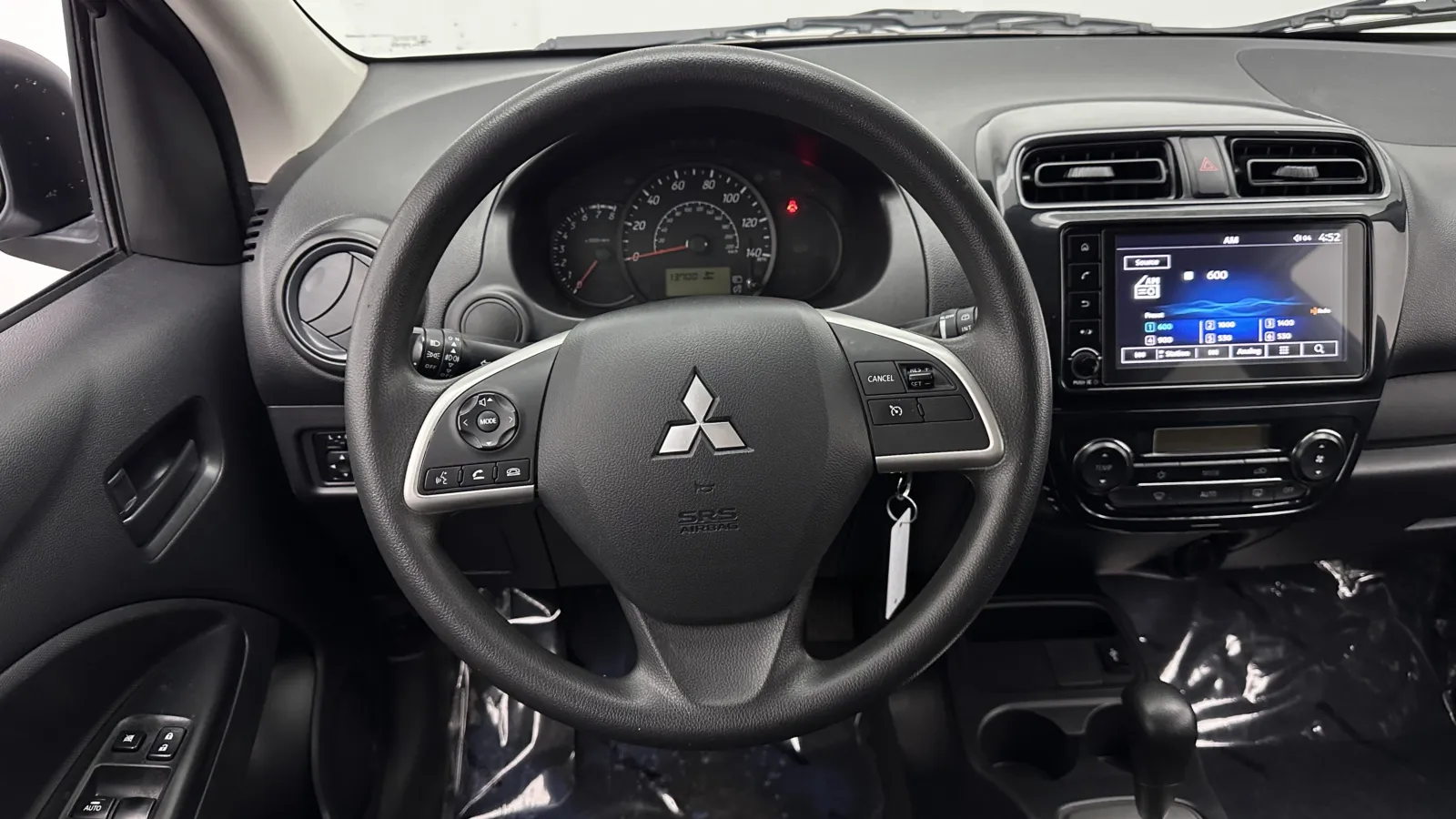 Mitsubishi Mirage photo 19