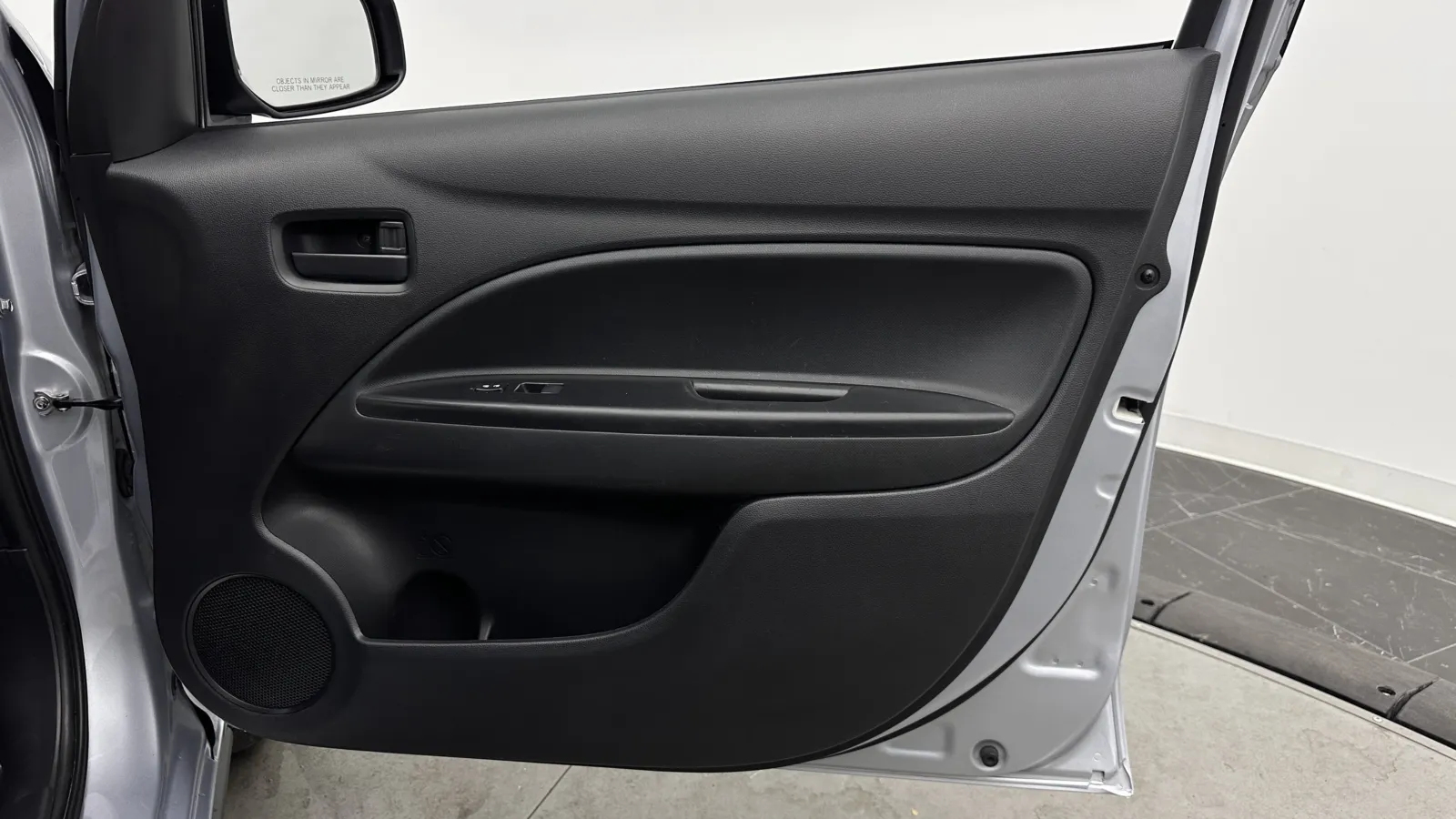 Mitsubishi Mirage photo 26