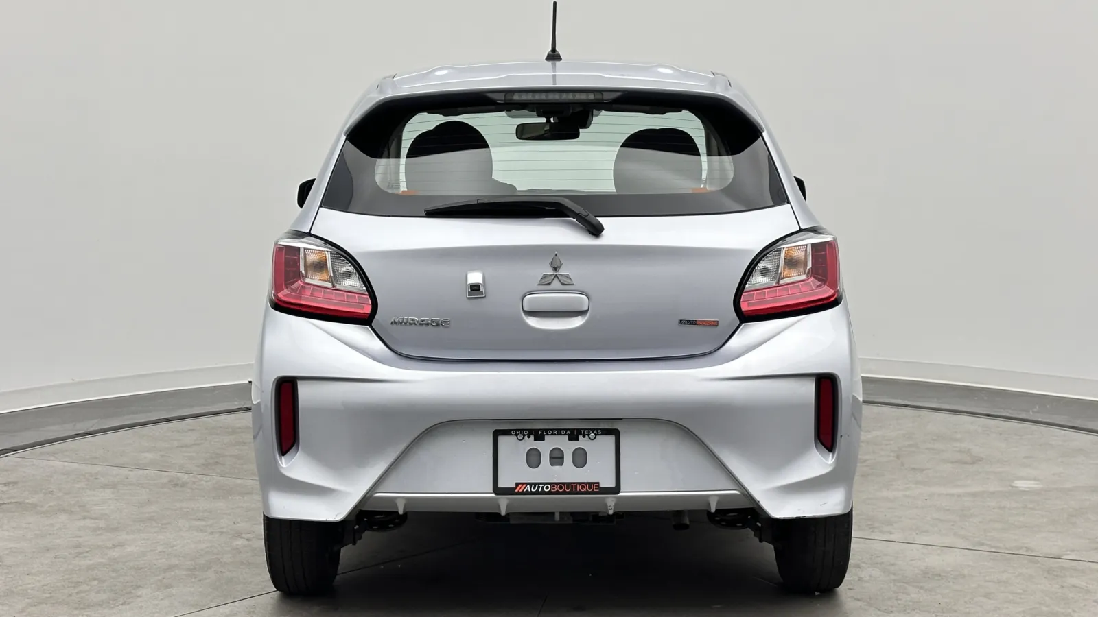 Mitsubishi Mirage photo 6