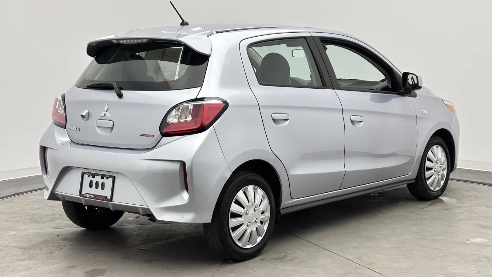 Mitsubishi Mirage photo 7