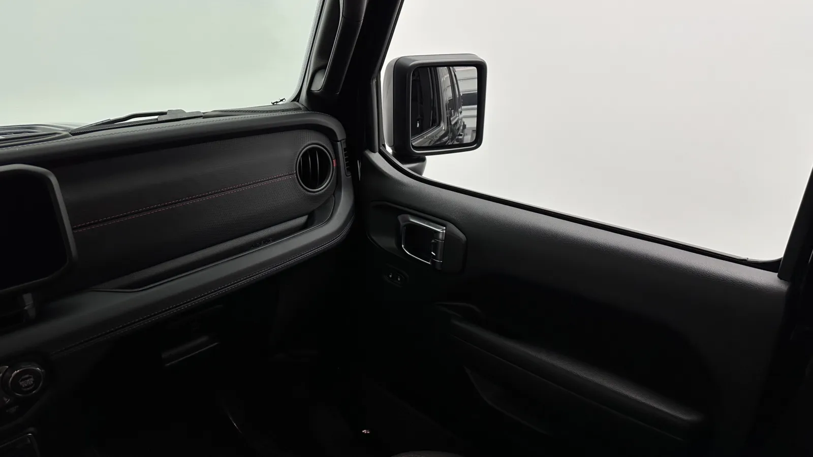 Jeep Wrangler photo 24