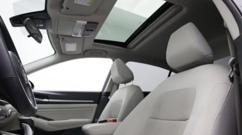 More photos of 2021 Nissan Altima 2.5 SV at Auto Boutique Florida, FL