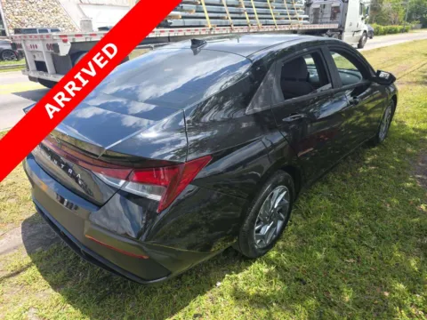 More photos of 2024 Hyundai Elantra SEL at Auto Boutique Florida, FL