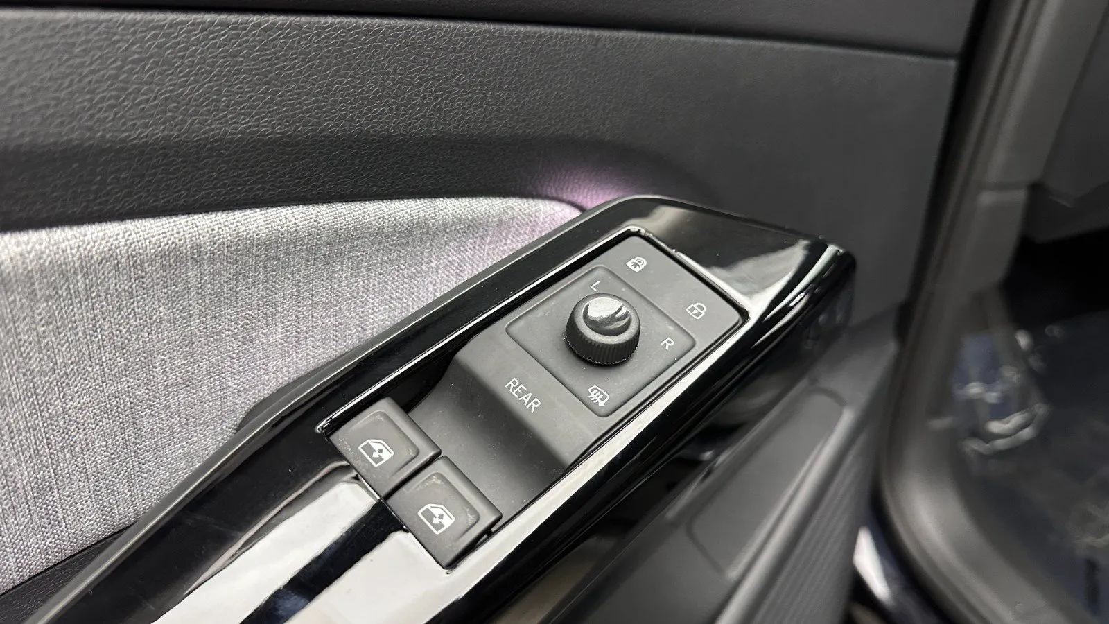 Volkswagen ID.4 photo 9