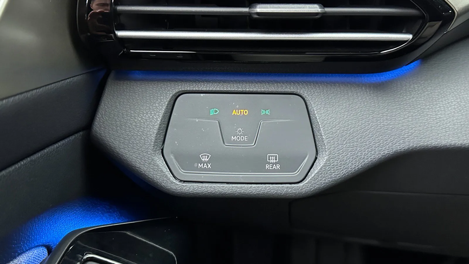Volkswagen ID.4 photo 12