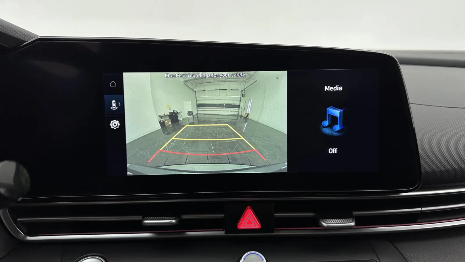 Hyundai Elantra photo 17
