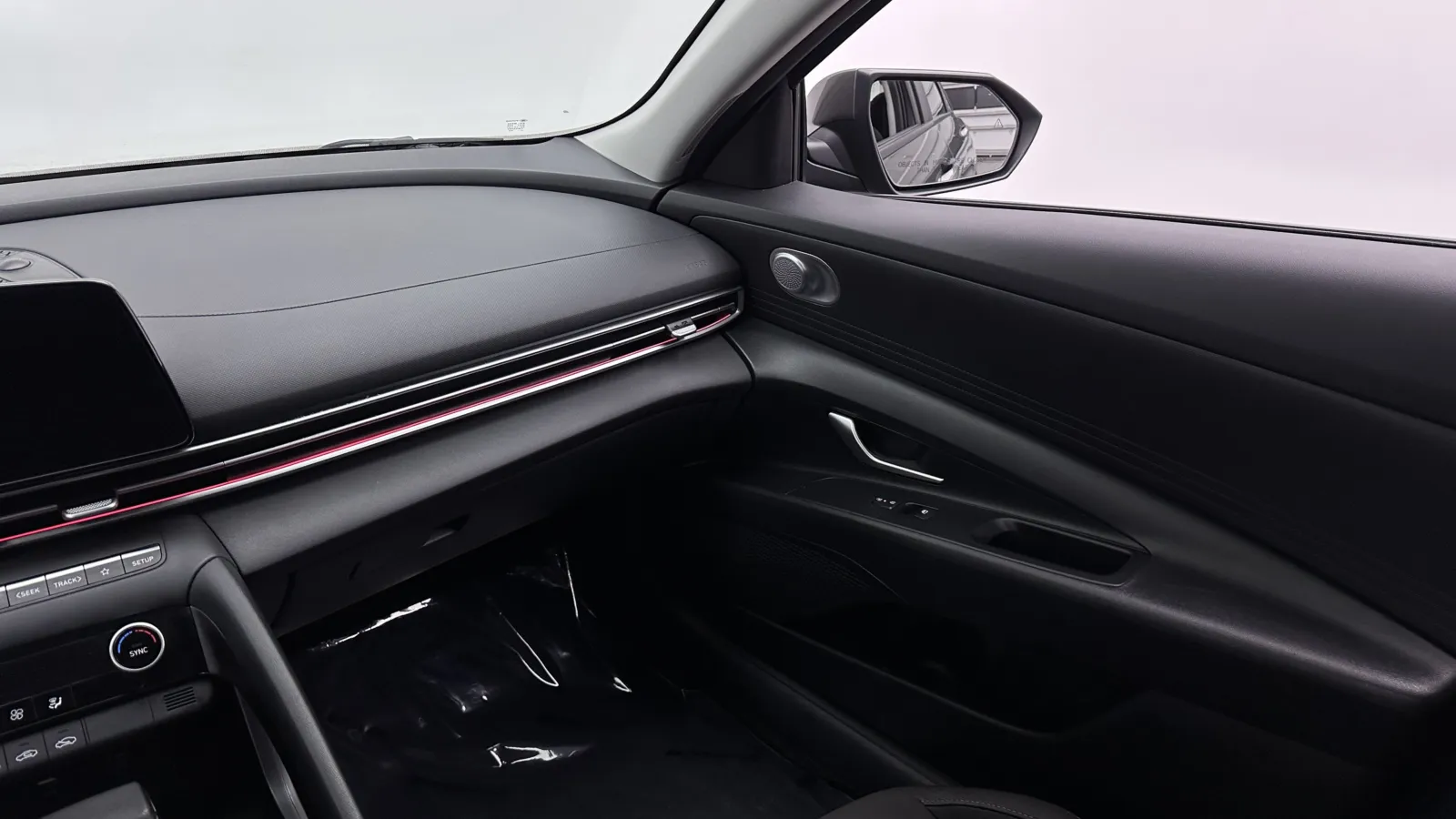 Hyundai Elantra photo 26