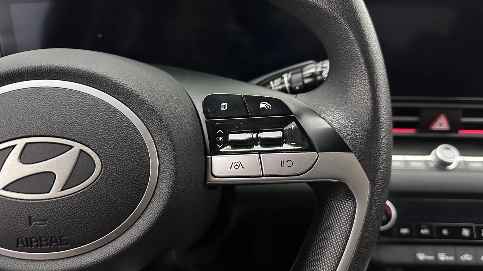 Hyundai Elantra photo 19