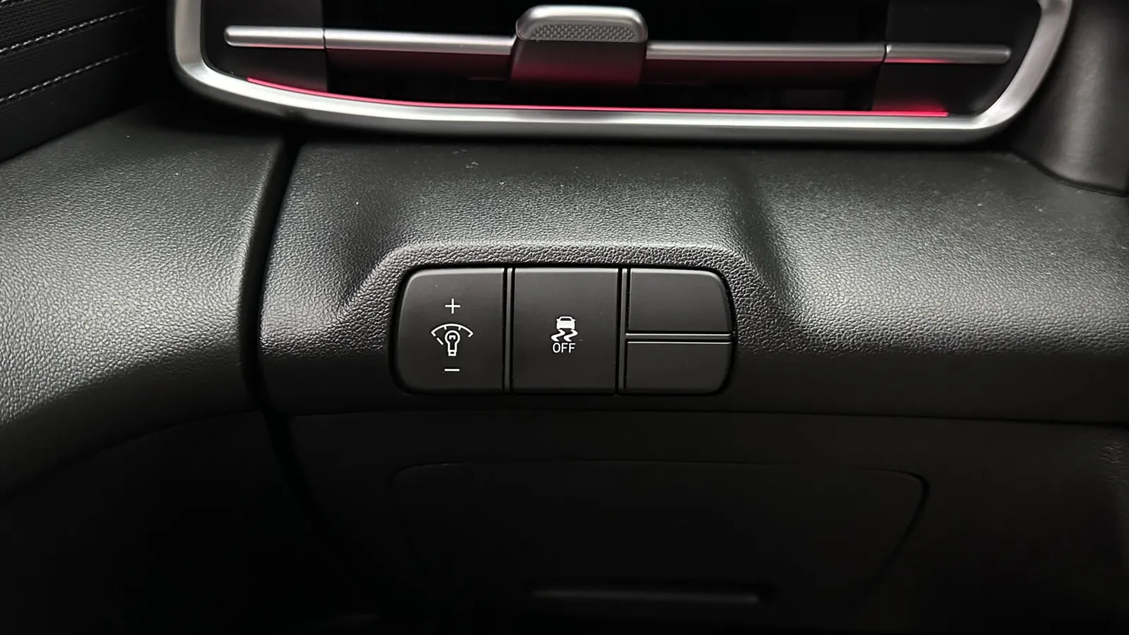 Hyundai Elantra photo 20