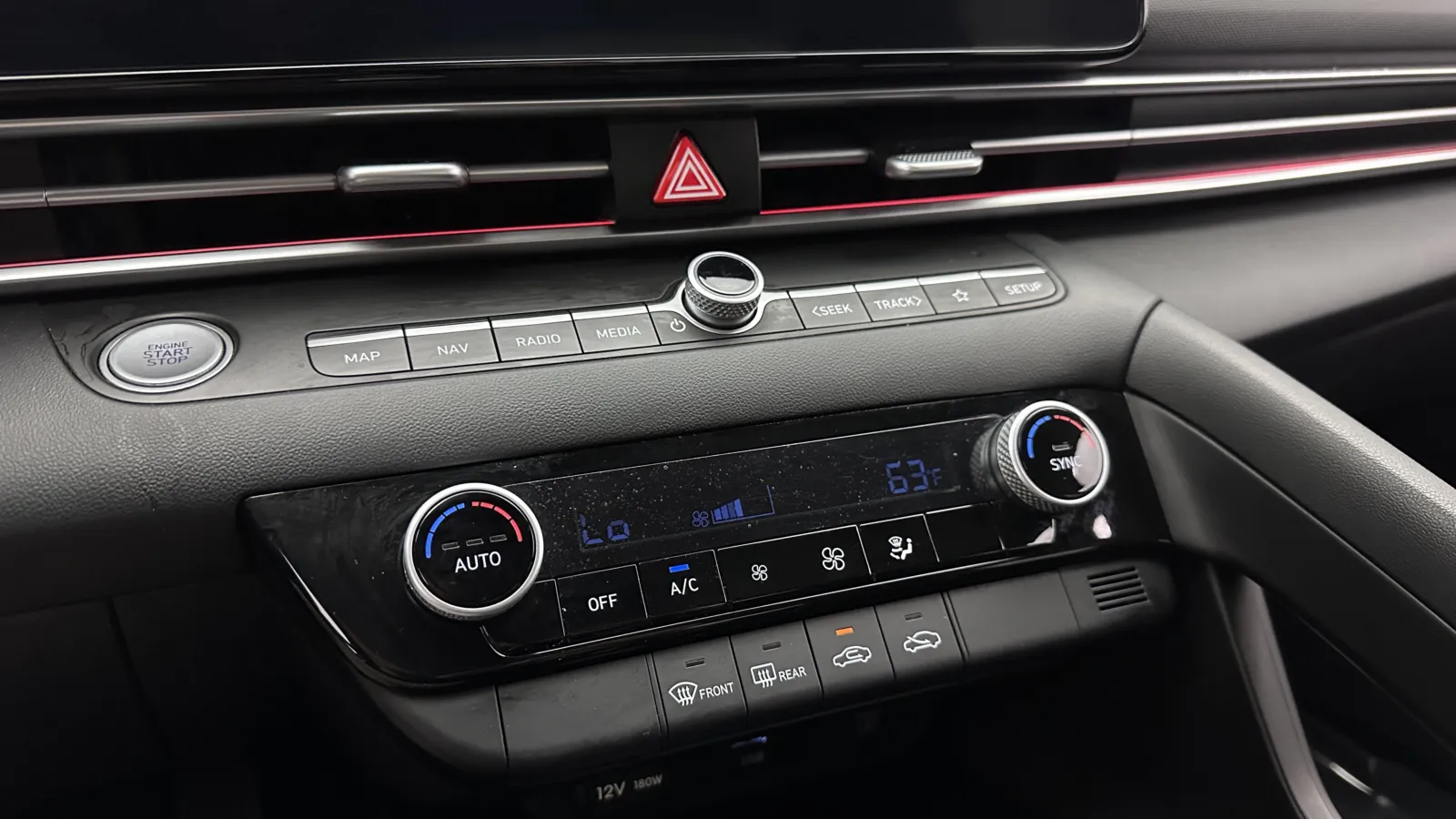 Hyundai Elantra photo 14