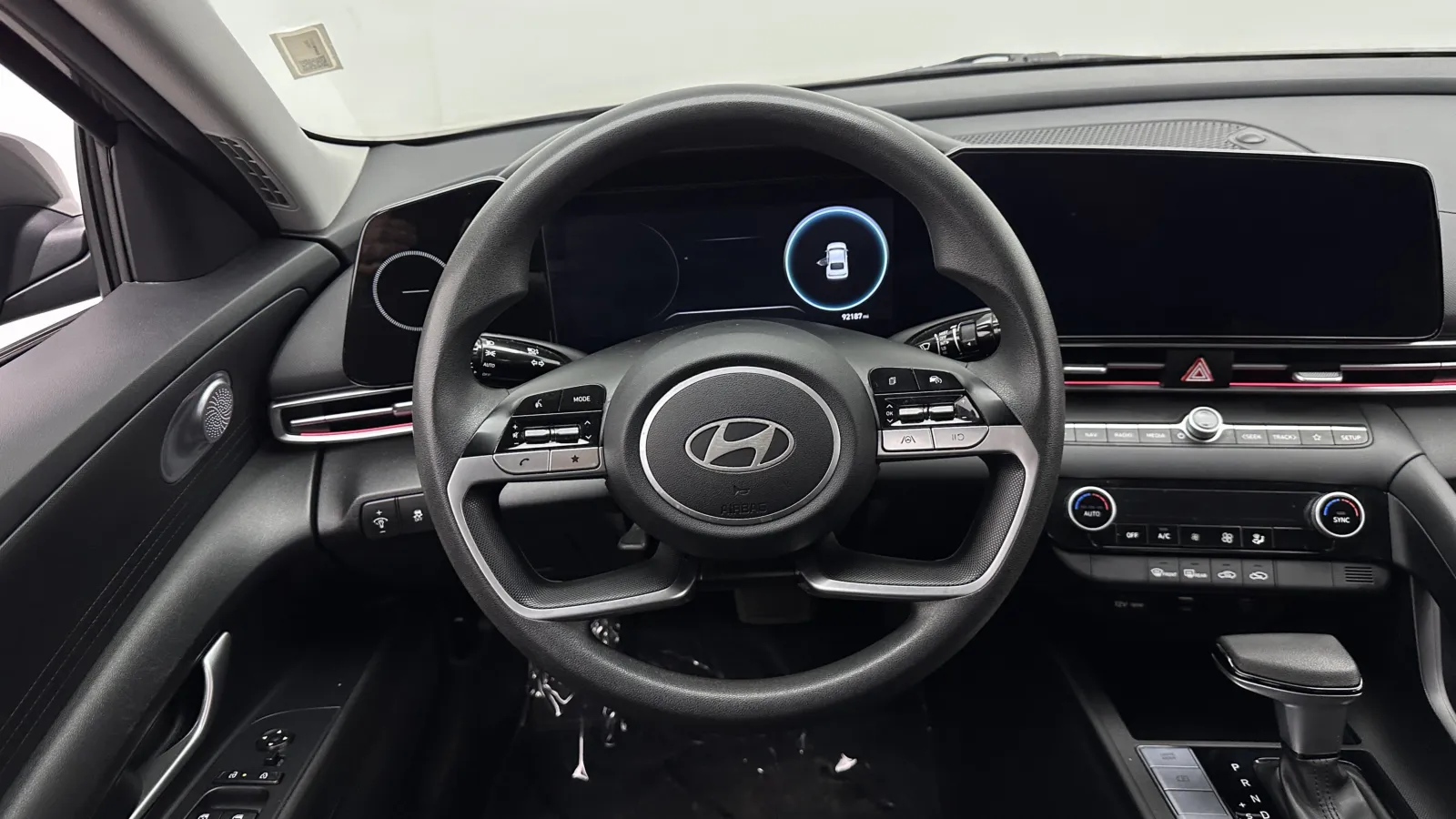Hyundai Elantra photo 23