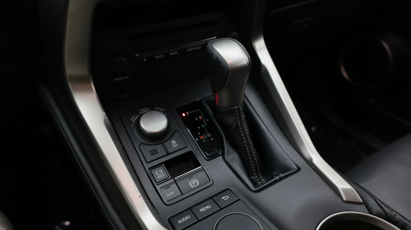 Lexus NX photo 19