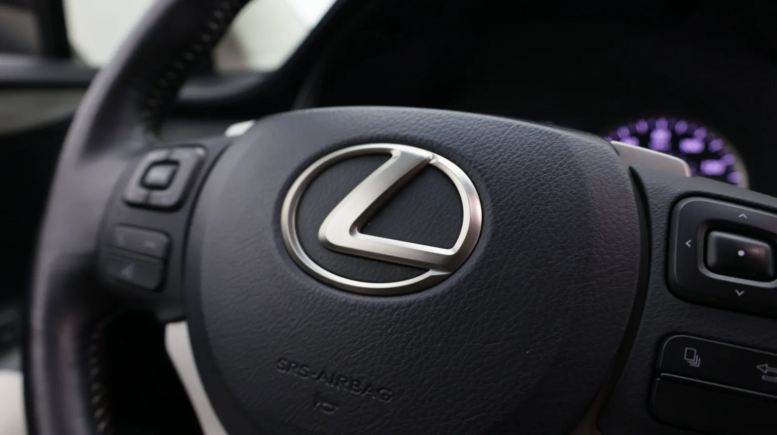 Lexus NX photo 23