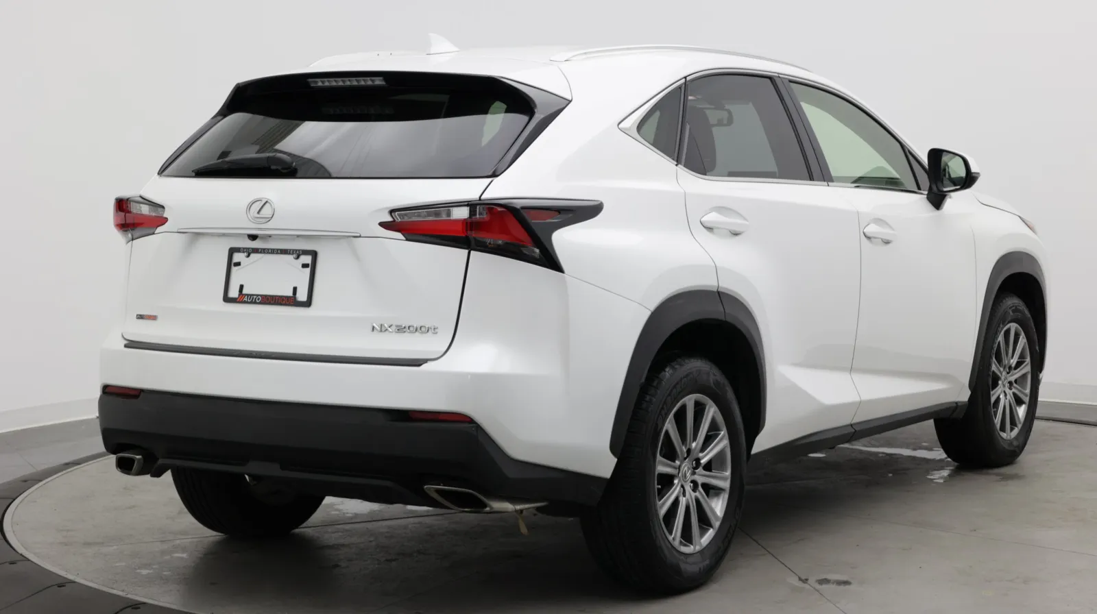 Lexus NX photo 7