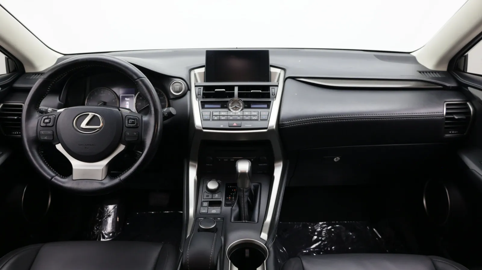 Lexus NX photo 29