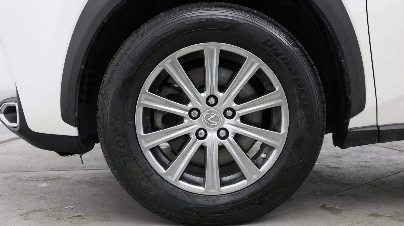 Lexus NX photo 10