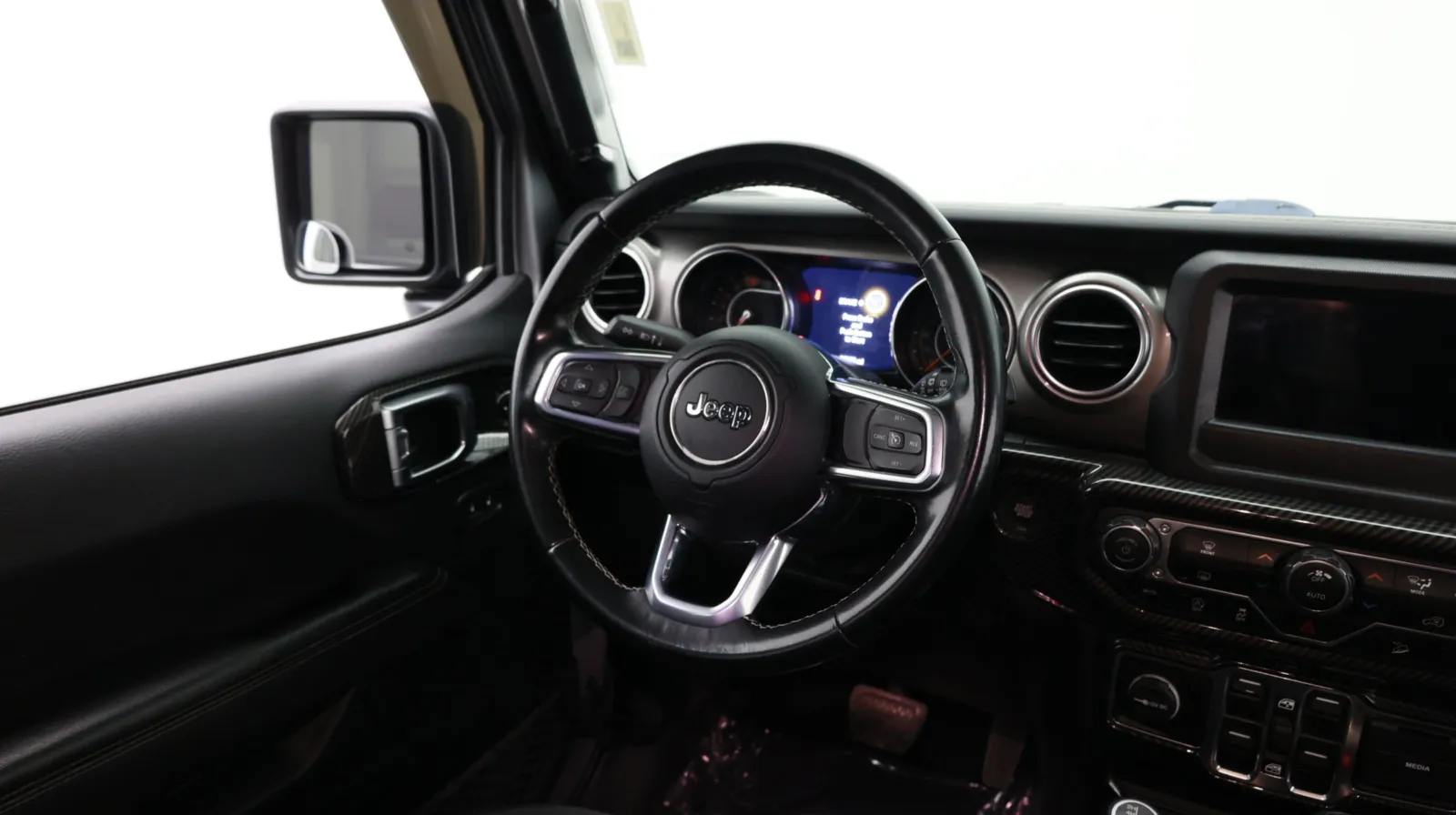 Jeep Wrangler photo 30