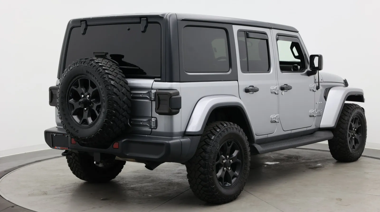 Jeep Wrangler photo 8