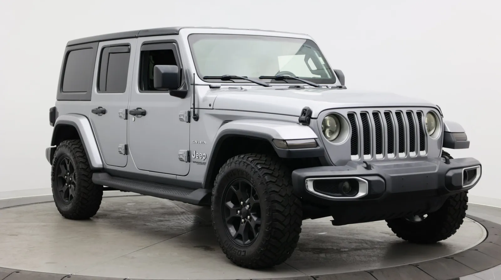Jeep Wrangler photo 3