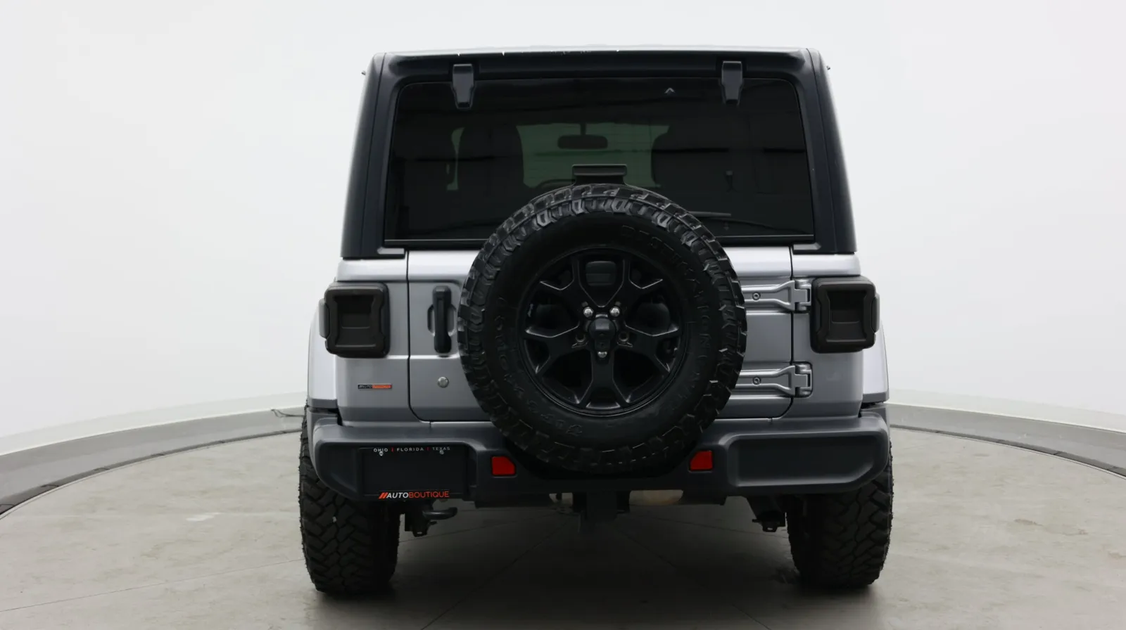 Jeep Wrangler photo 6