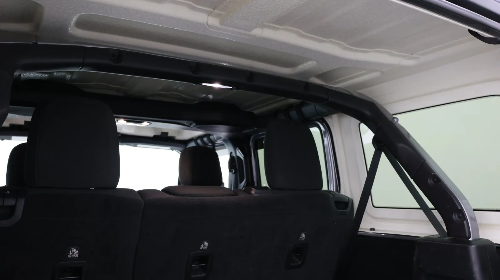 Jeep Wrangler photo 35
