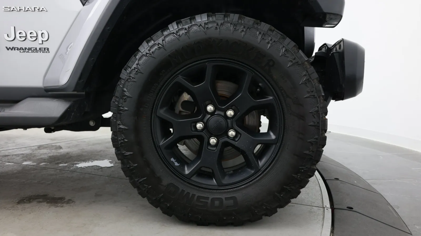 Jeep Wrangler photo 9