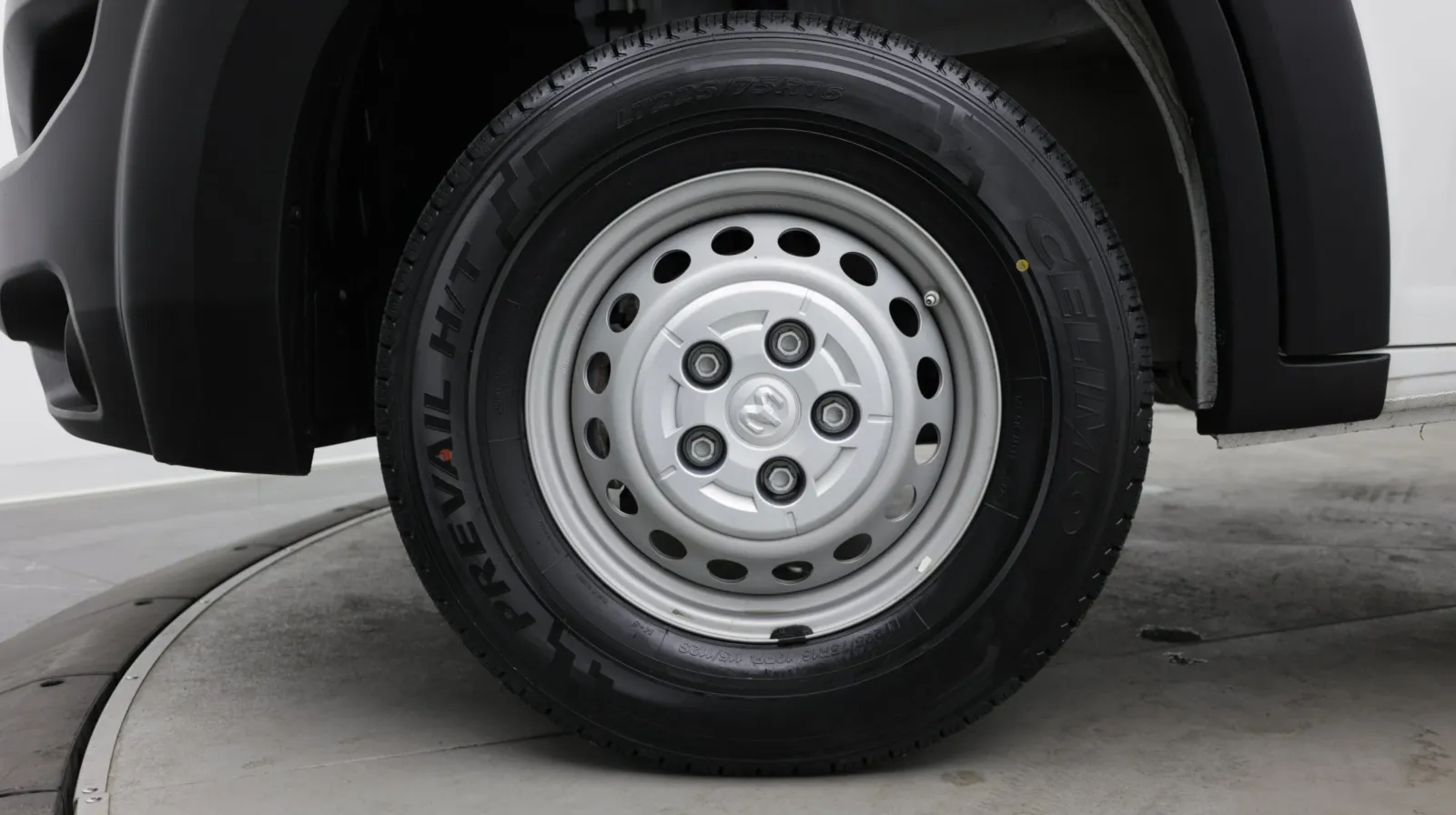 Ram Cargo Van photo 11