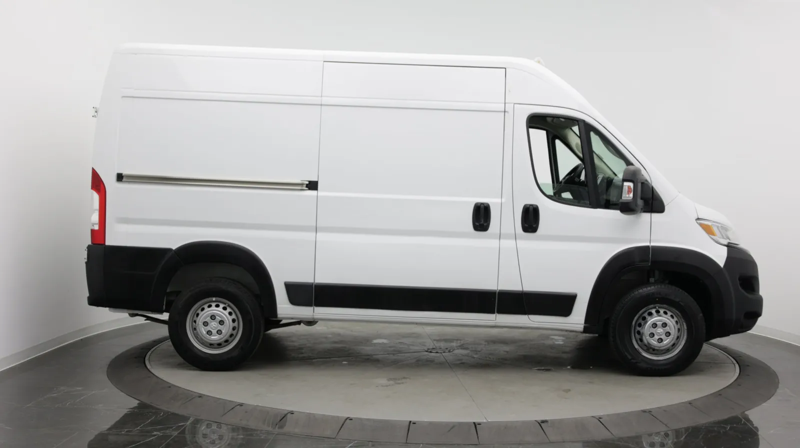 Ram Cargo Van photo 8