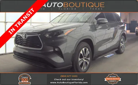 Gray 2022 Toyota Highlander XLE for sale in Jacksonville, FL