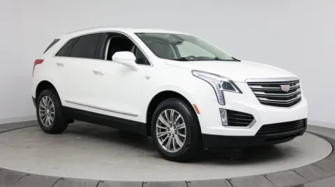 Another view of 2019 Cadillac XT5 Luxury FWD for sale in Jacksonville, FL at Auto Boutique Florida