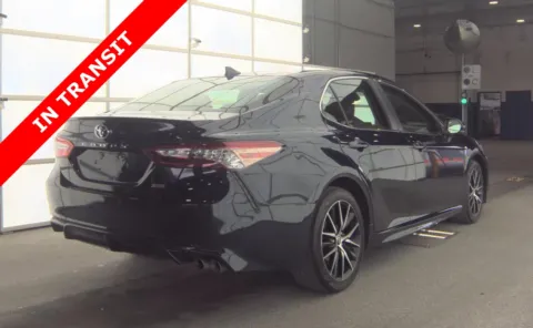 More photos of 2022 Toyota Camry SE at Auto Boutique Florida, FL
