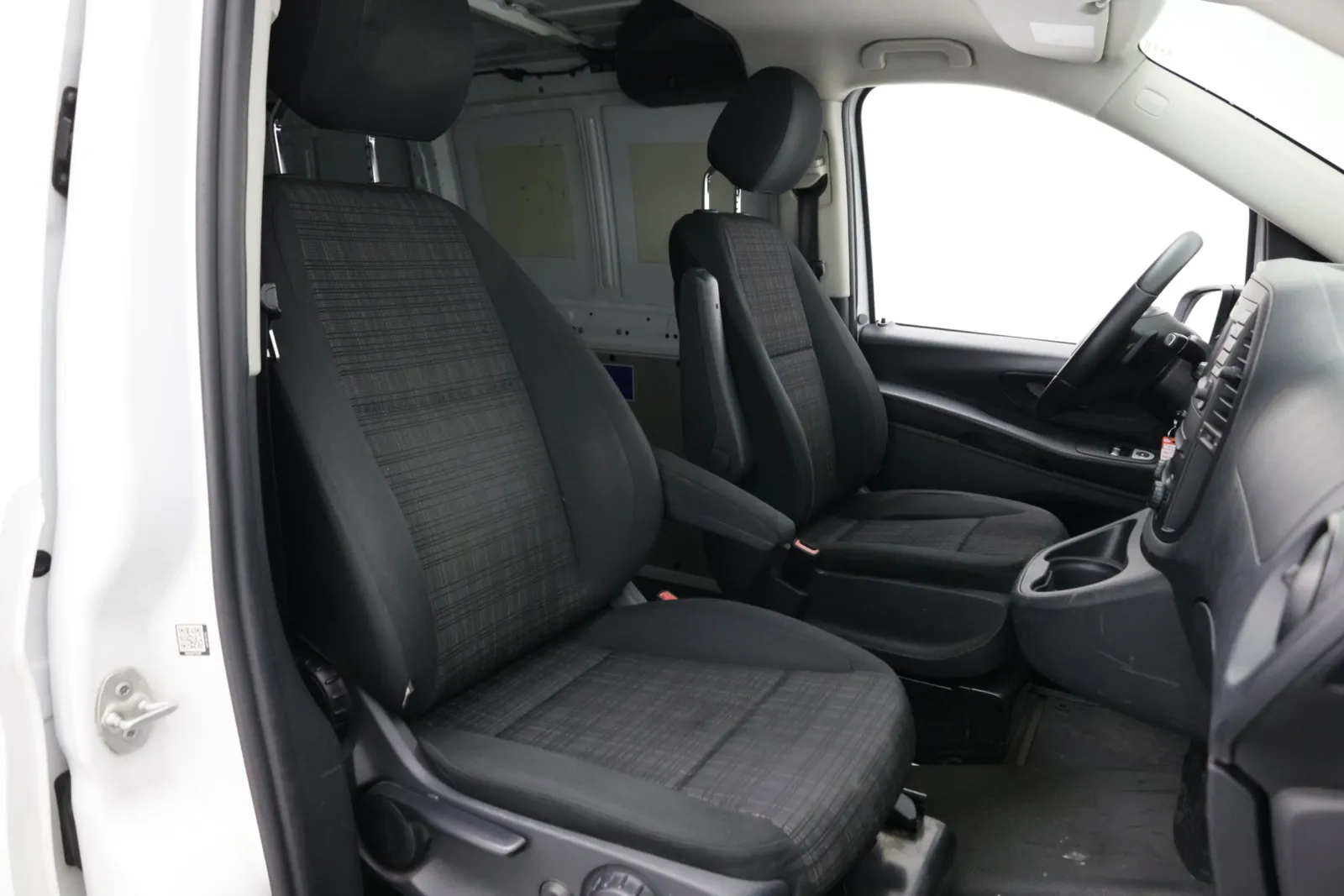 Mercedes-Benz Metris photo 25
