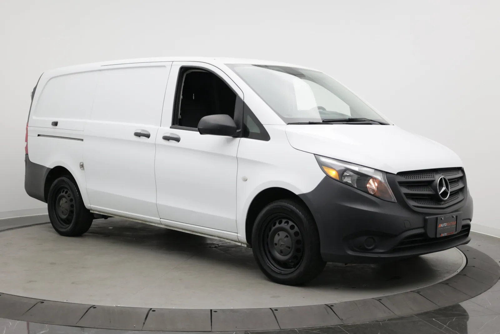 Mercedes-Benz Metris photo 3