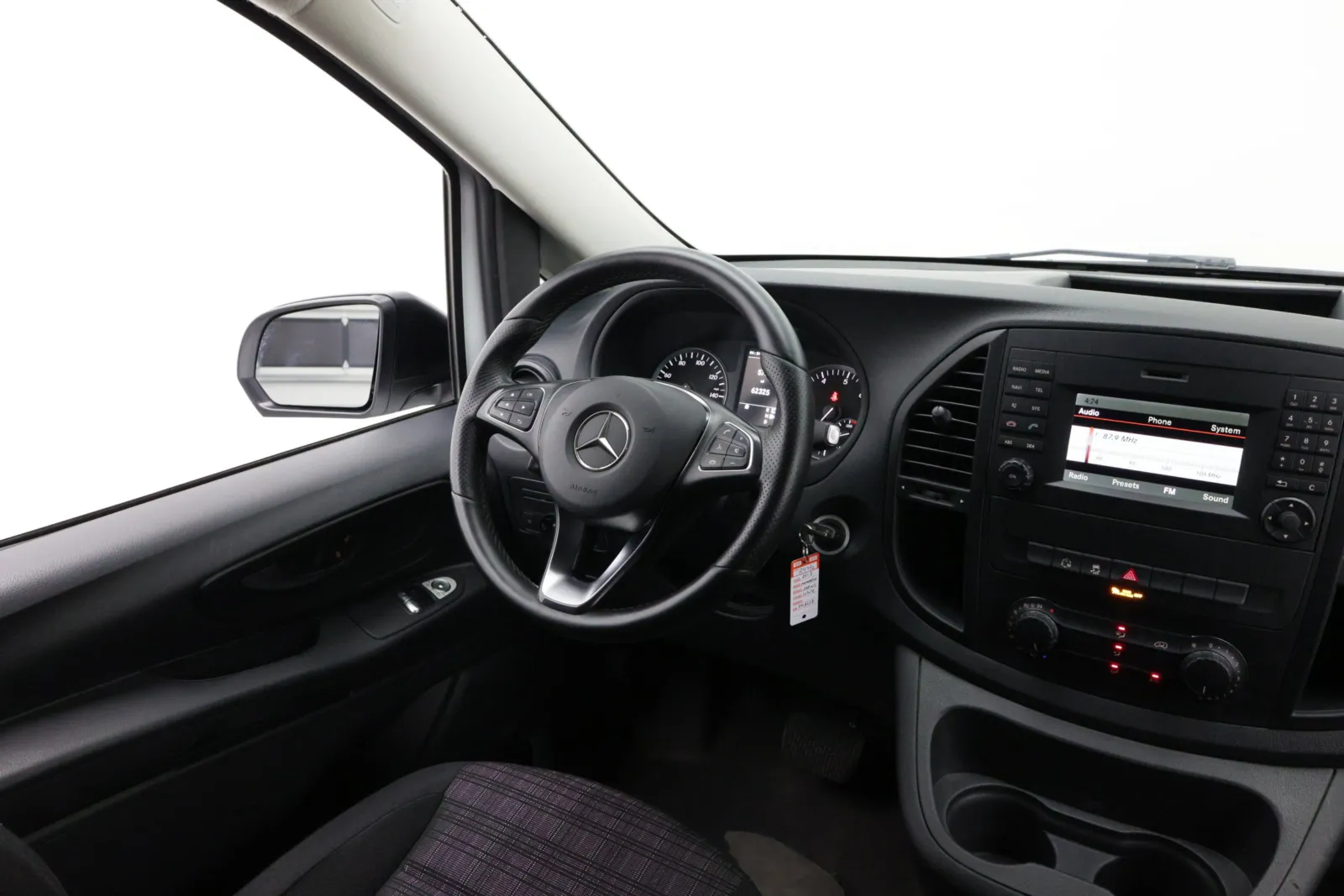 Mercedes-Benz Metris photo 19