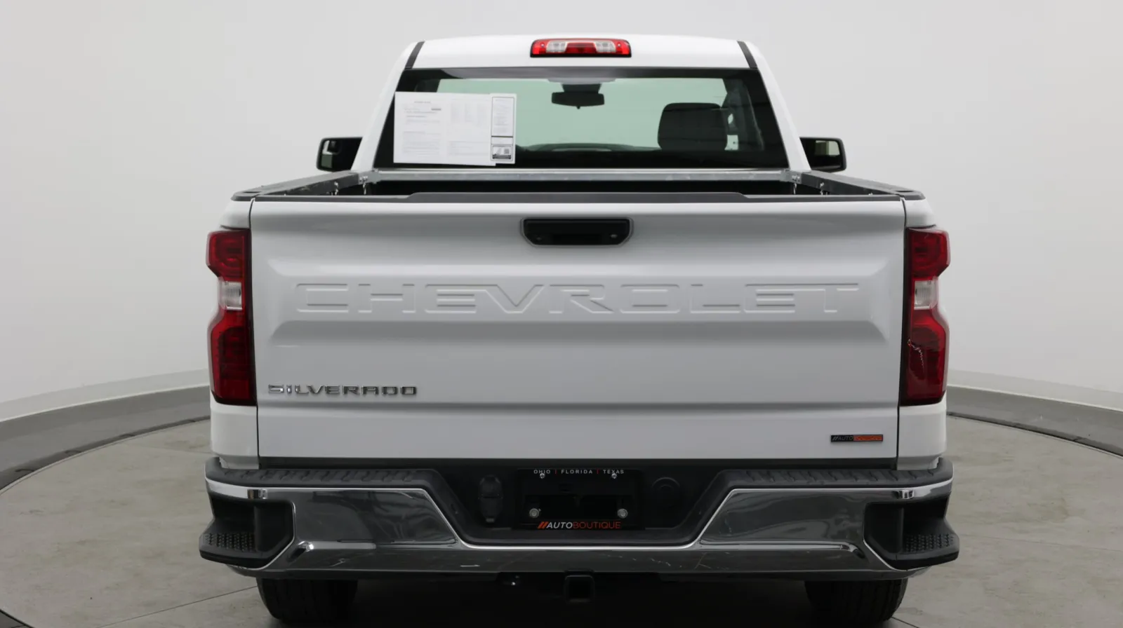 Chevrolet Silverado photo 8