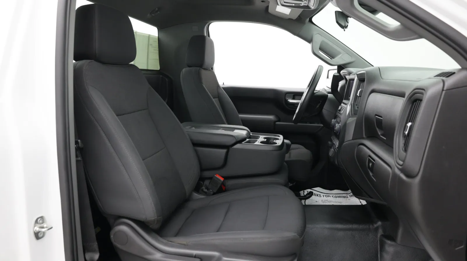 Chevrolet Silverado photo 32