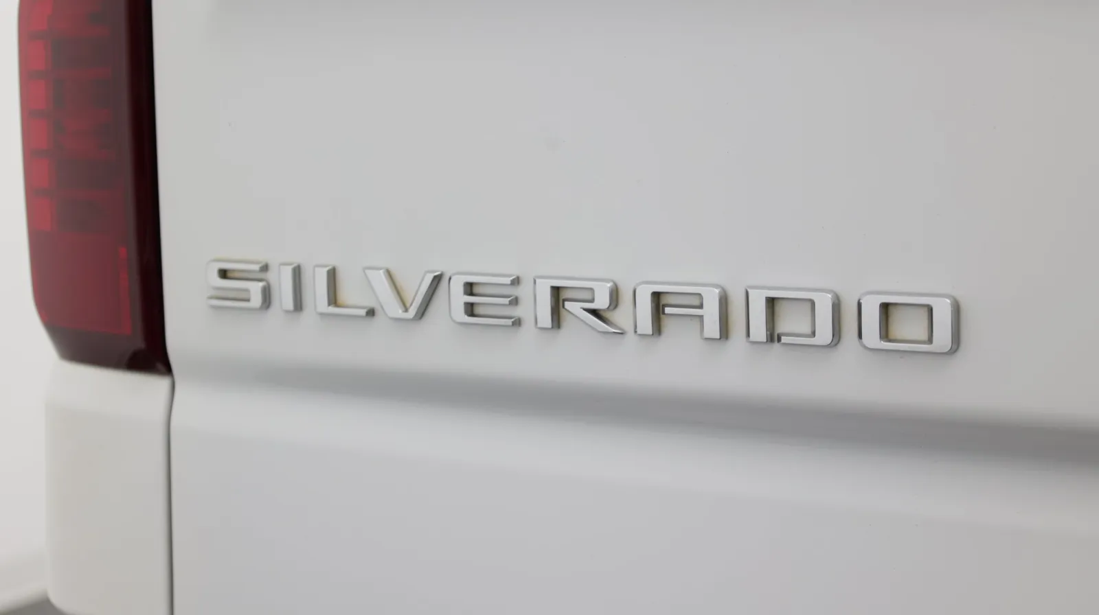 Chevrolet Silverado photo 7