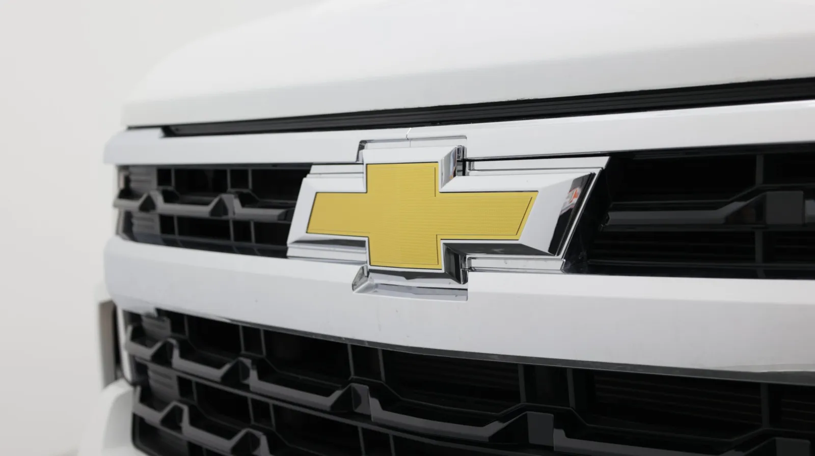 Chevrolet Silverado photo 11