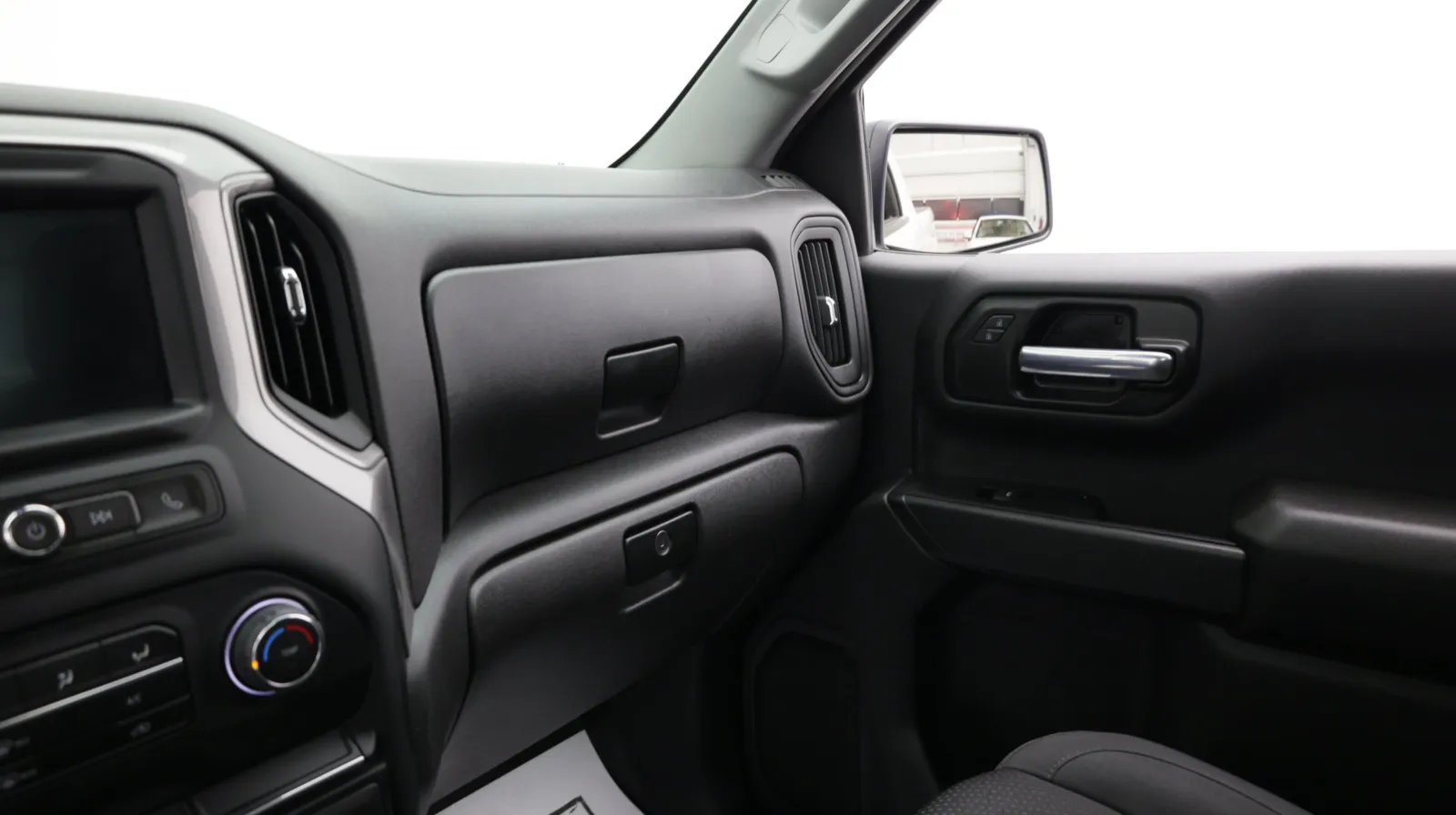 Chevrolet Silverado photo 26