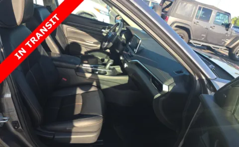 More photos of 2019 Nissan Altima 2.5 SR at Auto Boutique Florida, FL